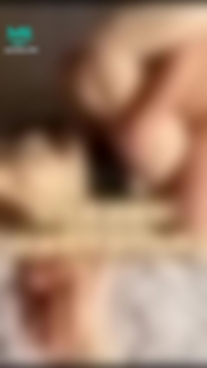 yinbao_001 : 超淫母狗欲求不满，被主人送给
朋友狠狠玩弄#騷#3P#pussy
#實戰 #fuck