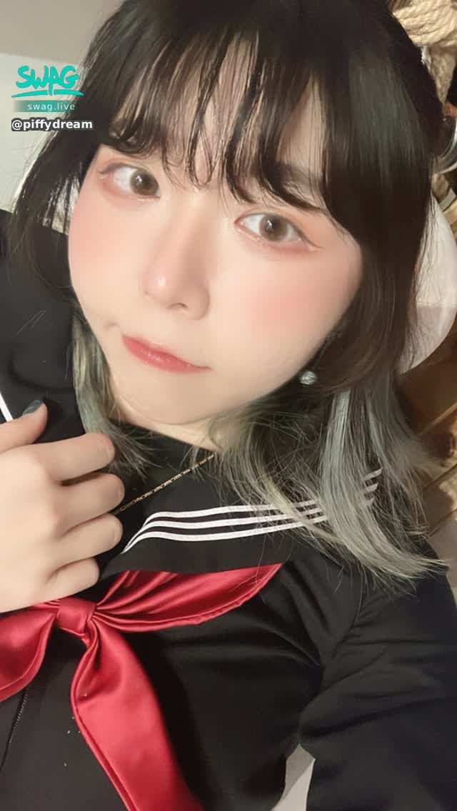  : 