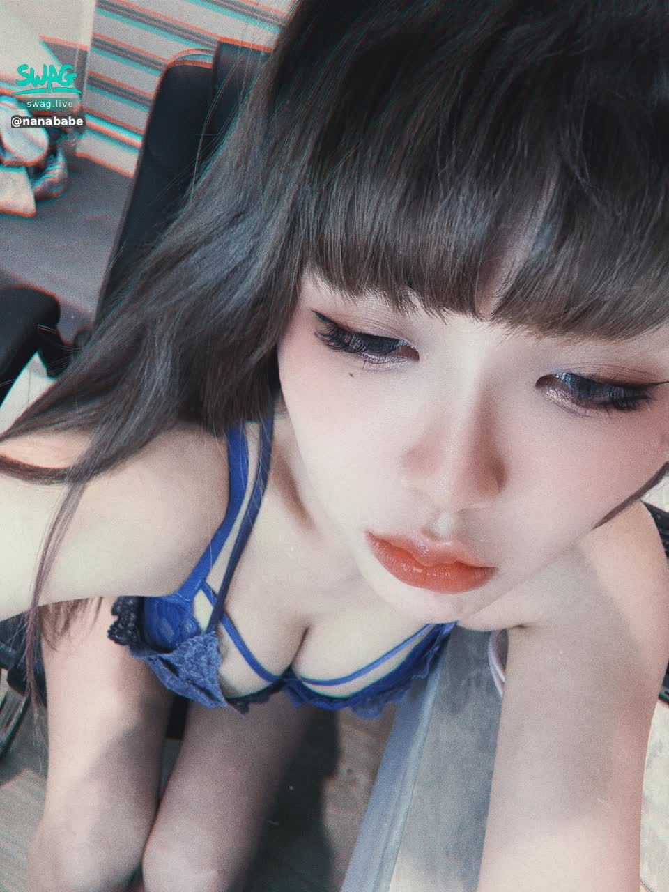 nanababe : 9/5(四)23:30 深夜洗澡🐳
滿10萬鑽 自慰🔞💦💦
#主題直播 #性感