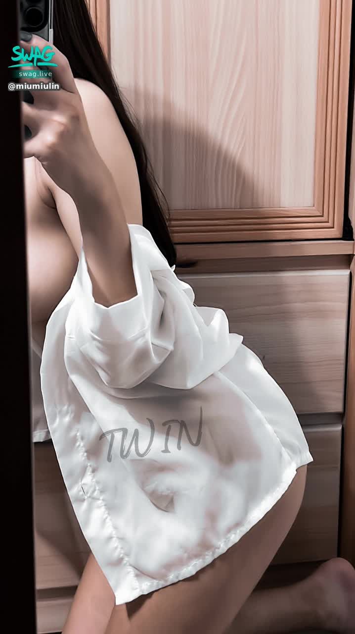 miumiulin : 穿這樣出門會不會太色情呢😜