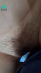 gavin1424 : 在田裡的小木屋做愛🥰
最愛無套抽插💕露臉