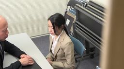 eaglejp : 每個人都在為自己的生活做打拼,有工作意願的人總是得經過面試,還要測驗耐不耐操。
