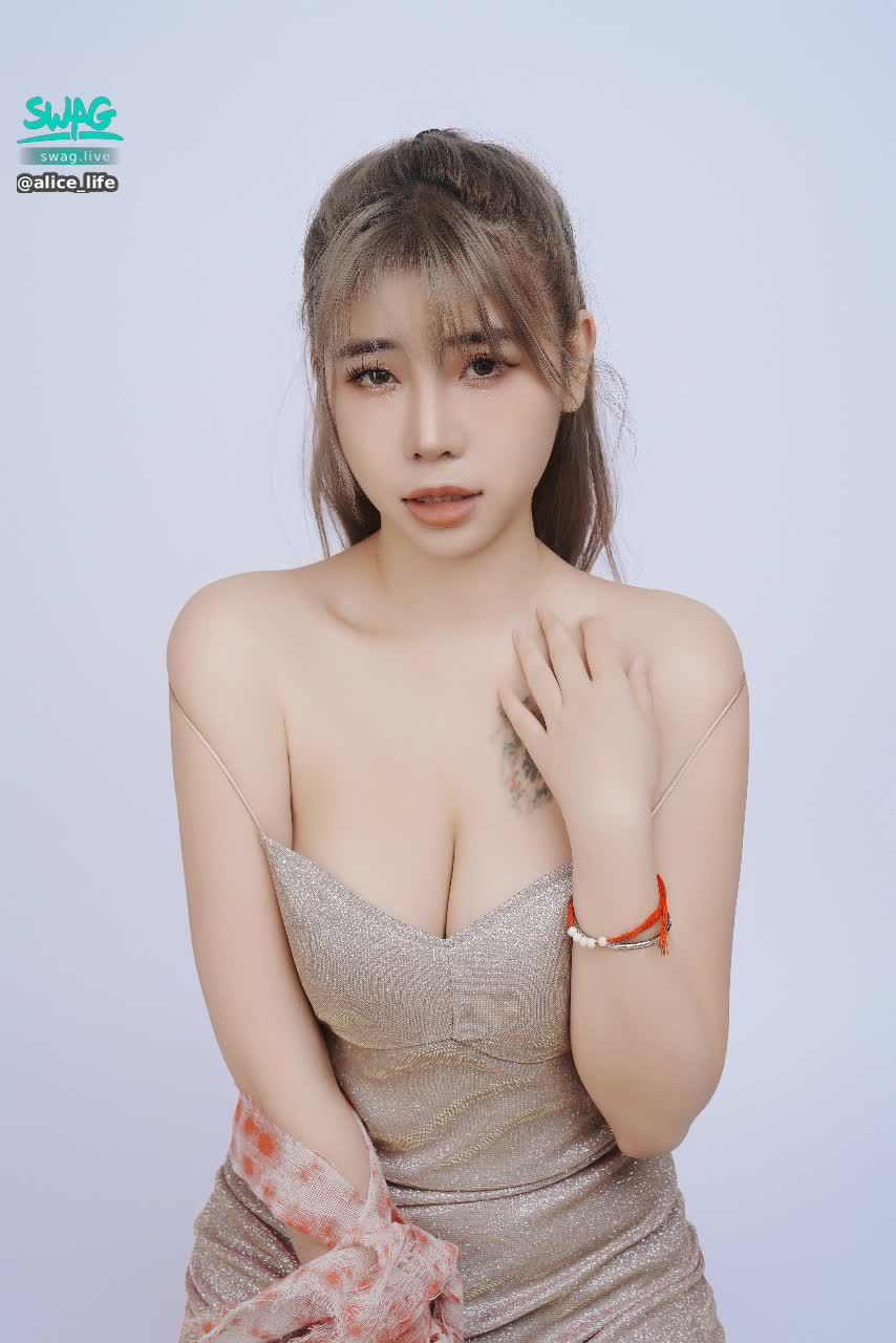 alice_life : 落難千金被影下裸照