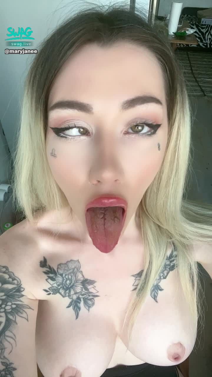 maryjanee : Ahegao beauty 🌸❤️