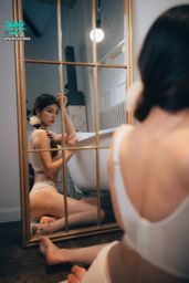 : Girls private pictures