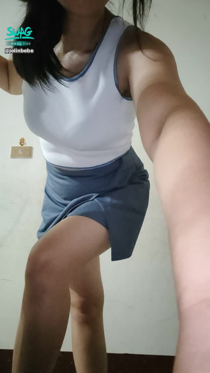 jolinbebe : 性感女騷