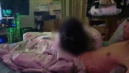 mr_vegeta920 : 直接脫掉下身
貪婪的吸允著肉棒
一邊含著肉棒
一邊被摳著小穴
好色,好喜歡
最後還被內射了
#OL
#白襯衫
#無套
#內射
#中出
#口交
#白虎