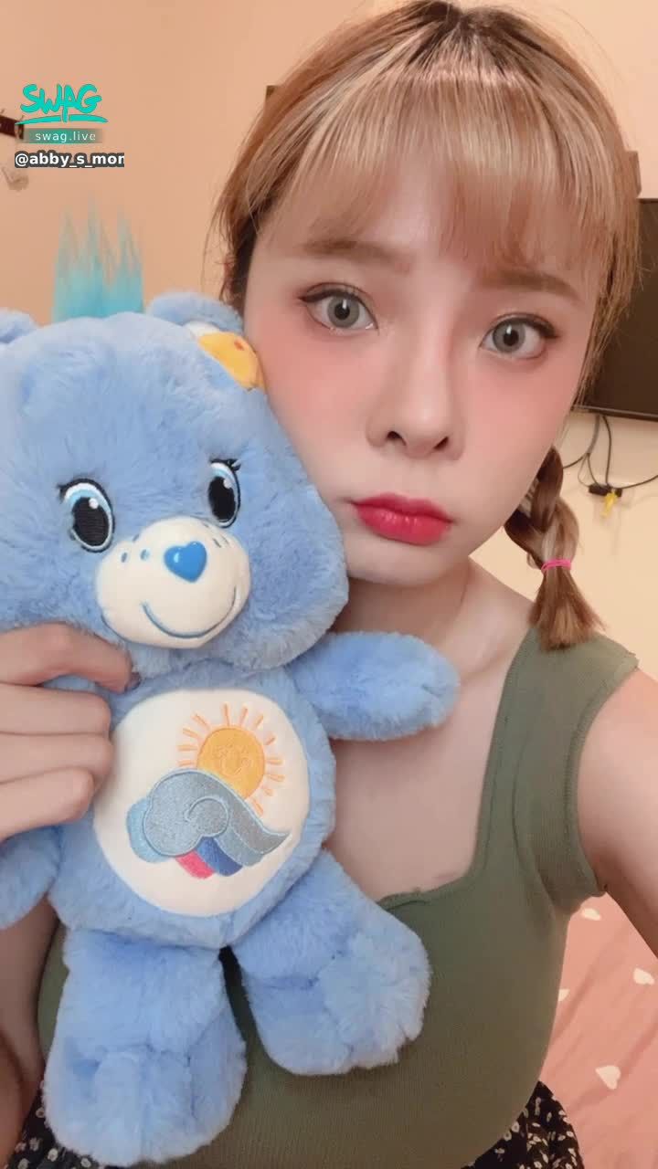 abby_s_mom : 今天晚上6:00～10:00開播喔
記得邊吃晚餐邊陪我💗