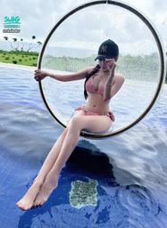 ninibaby : Babe你在看我嗎🥰可以再靠近一點點💕
因為我想靠在你懷裡🤗走進你心裡💋