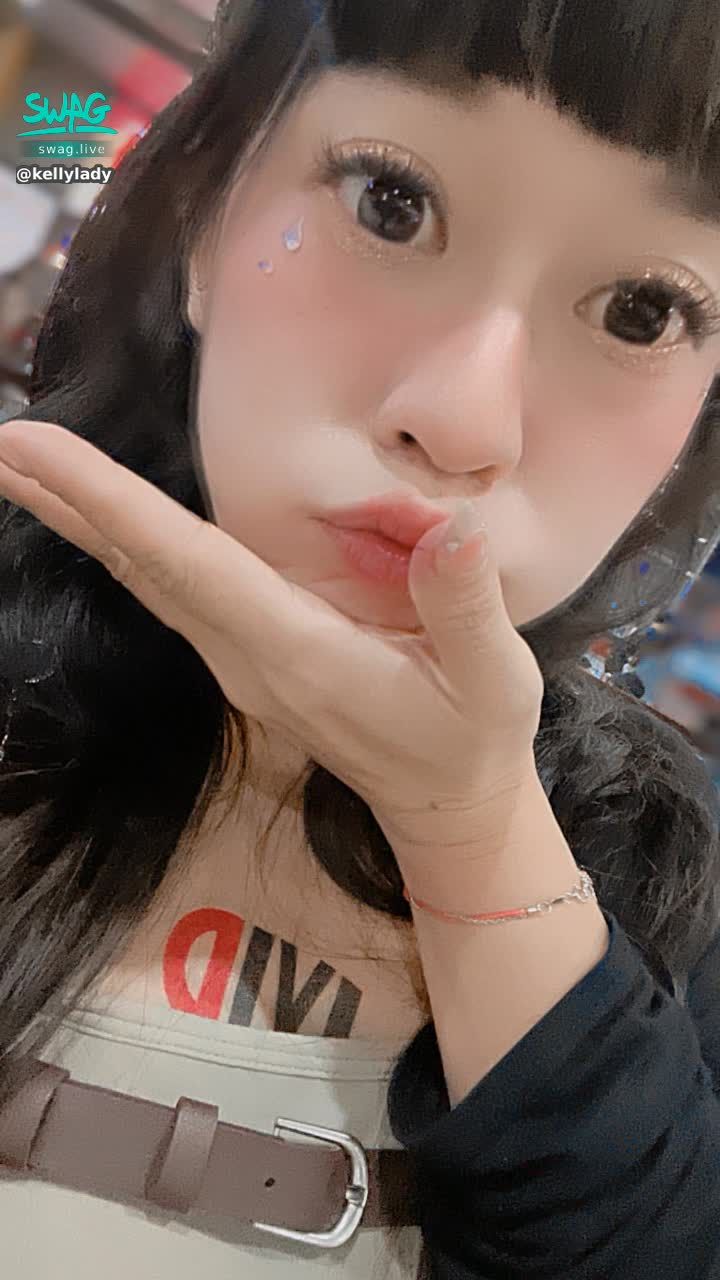 kellylady : 🍯可甜可鹹 最❤️寶貝欲罷不能的扒光幹我💦
🥛記得追蹤看直播 一定讓射給我全部💦
💋自然不做作 癡女是我的招牌 臀控一定愛💦
照
照片為🧚♀️南港展覽館-成人展活動 的可愛🧚♀️