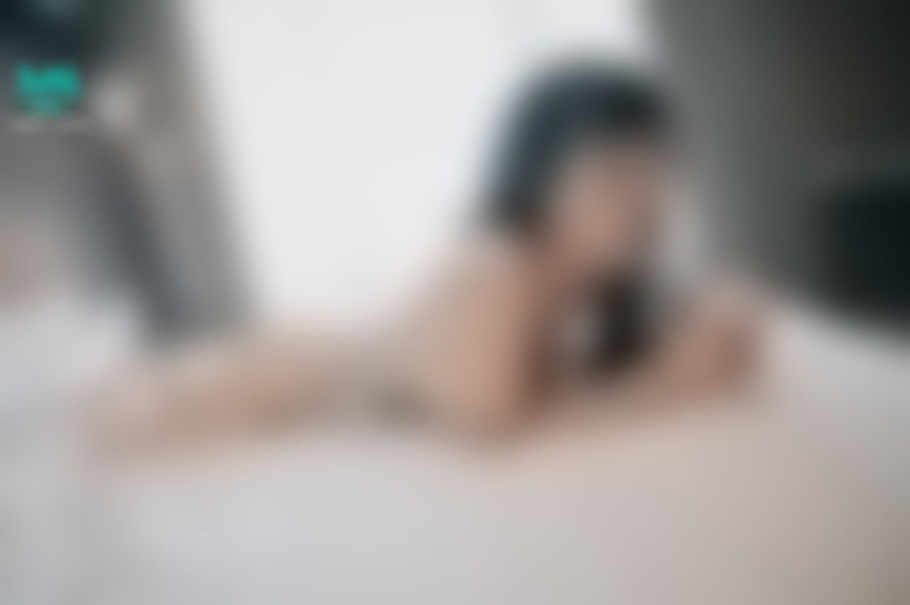 jolin_horny : 你的肉棒什麽味道的，可以舔一口嗎？