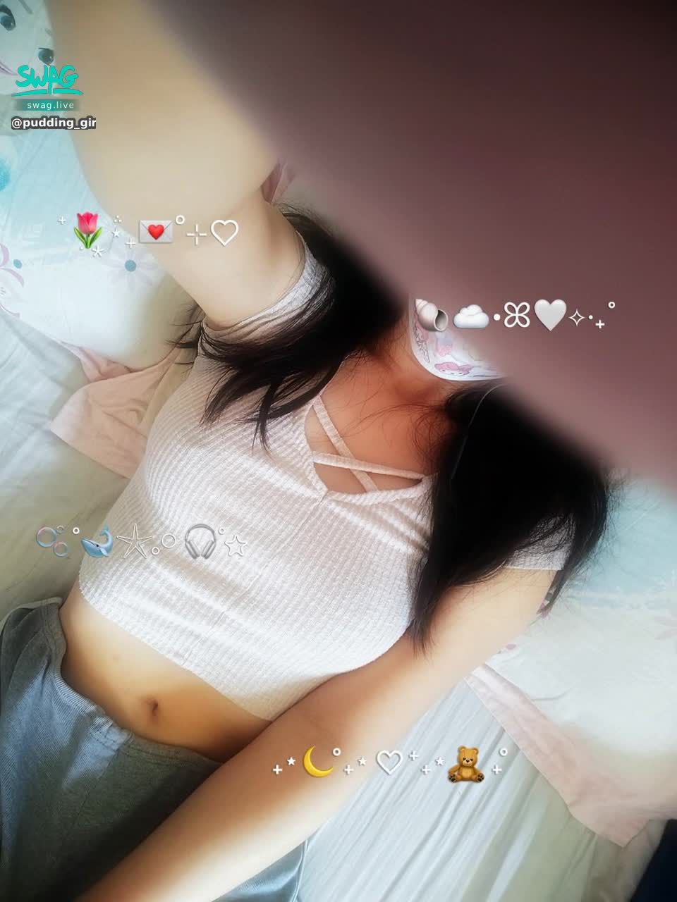 pudding_girl : 布丁學妹新主播的偷窺視角,默默的靠近你Babe,並被你壓在了床上... #布丁學妹粉絲藏圖01