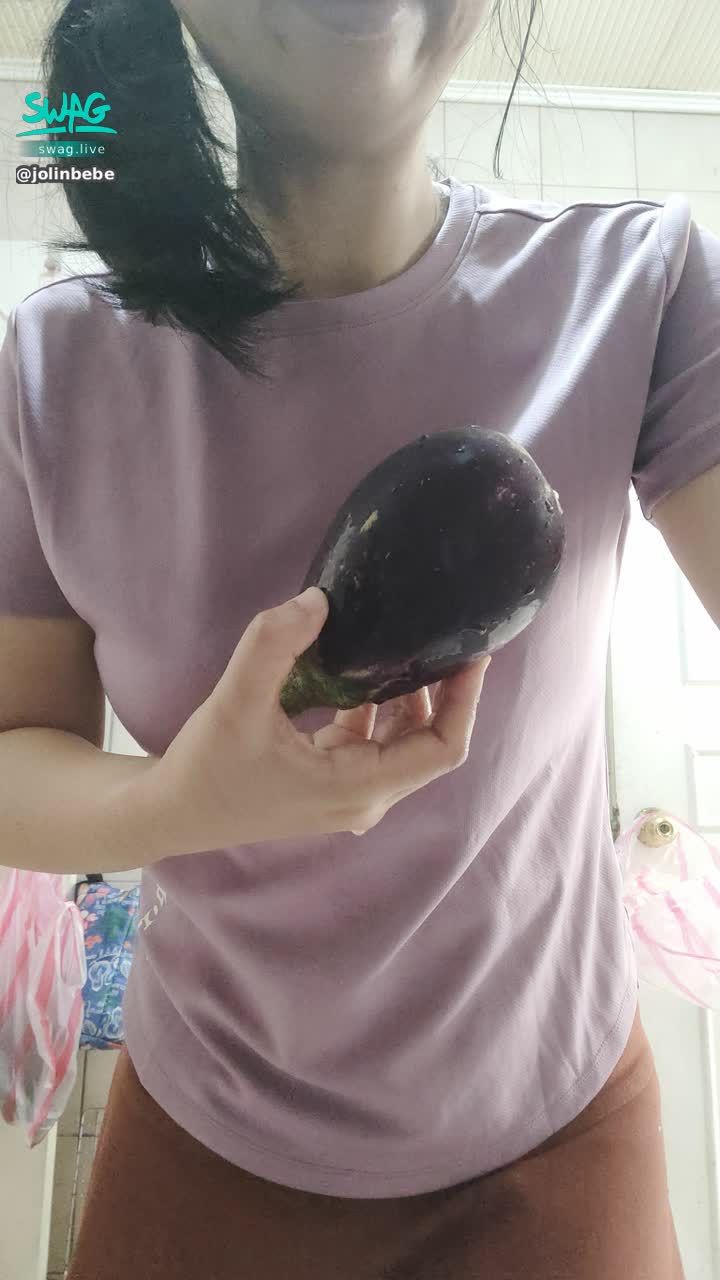 jolinbebe : 哥哥們拉霸最高中5萬一騎來吃烤肉吧茄紫好吃
私訊我送淫片送
