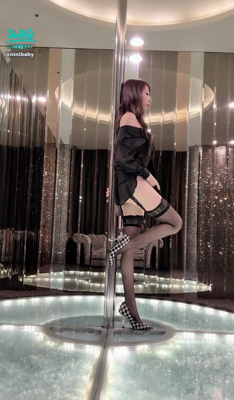 ninibaby : 主要是讓你看看我🙈文案沒有很重要❤️

祝Babe寶貝💕中秋節快樂🥰