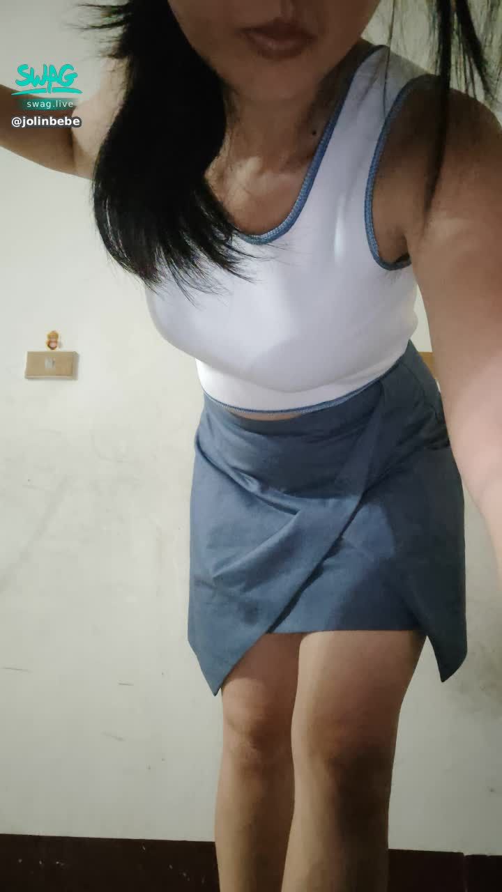 jolinbebe : 濕訊我美腿女