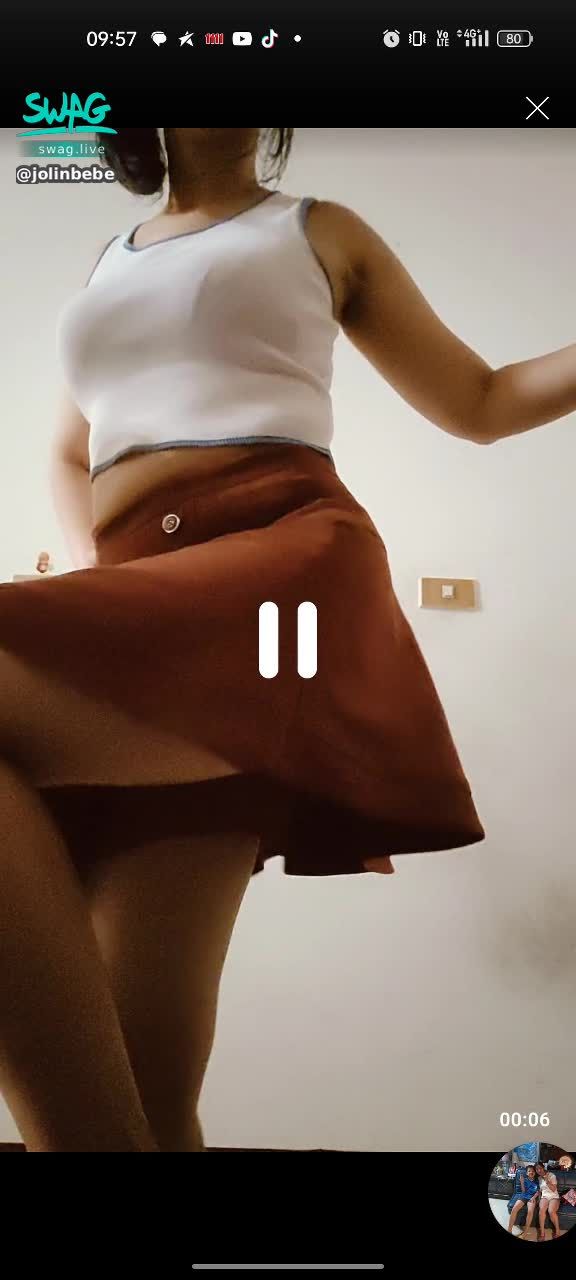 jolinbebe : 性感美女濕訊我送淫片