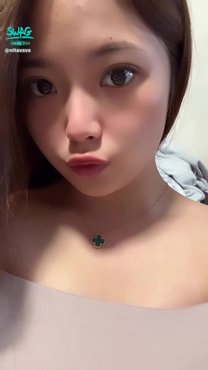 nitavsvs : 收到我的吻💋了嗎😘Babe