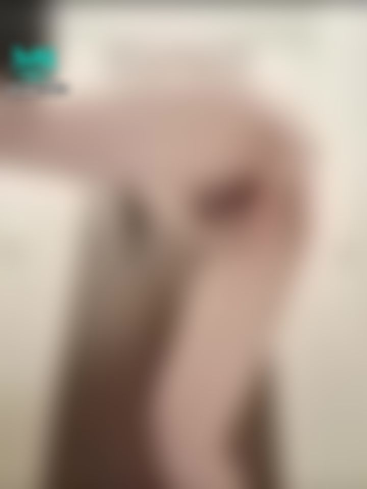 sugercathy : 
🔥公廁大肉棒抽插🔥外面….我還在裡面插的忘我…好羞恥