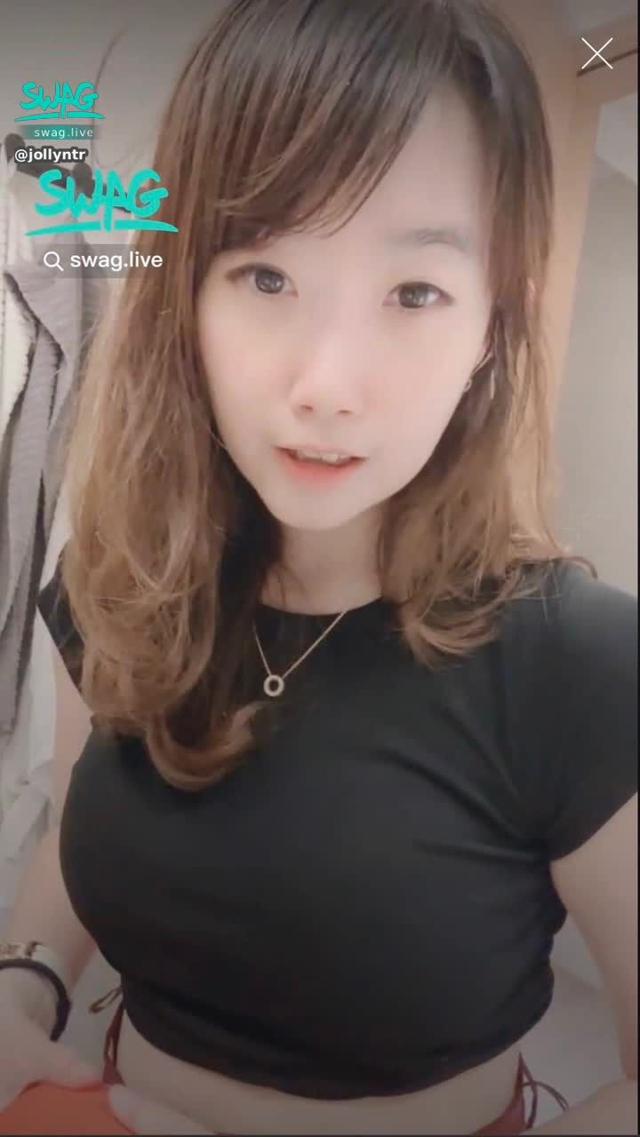 jollyntr : 直播花絮❤️OOTD