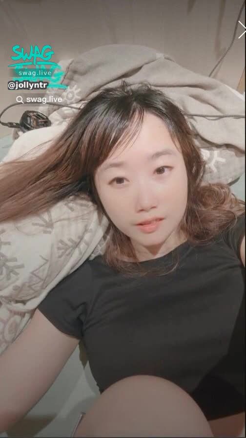 jollyntr : 直播花絮❤️你在上面