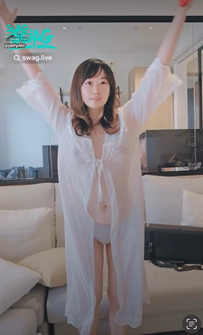 jollyntr : 直播花絮❤️性感Just dance