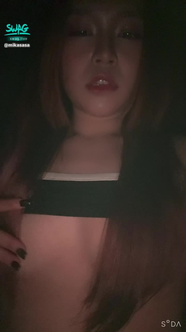 m******a : 微弱燈光偷偷來😈😈 2Babe