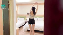 bershuka : 想要我當你的健身同學還是老師呢?💙