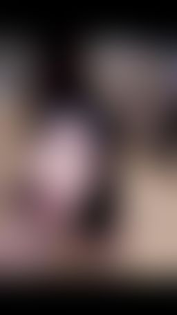 sakurasweetheart : 合格的女僕除了要會用吸塵器之外，還要很會吸❤️