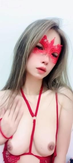 qwe59579 : ⚠️露出⚠️聖誕面具女郎角色扮演極致誘惑🥵💦💦想要揭開面具下的淫蕩面紗嗎😈