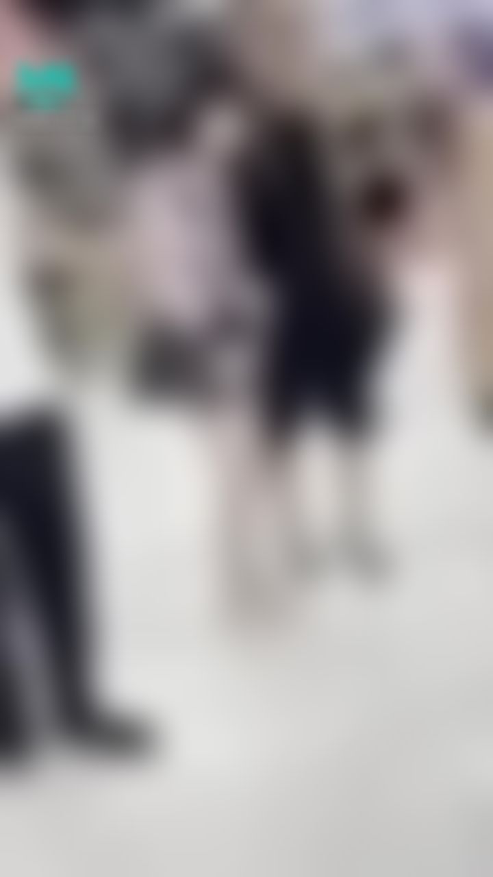 babes.private : 不攙扶真的不行 走一步退三步要逛到幾點啦🫣