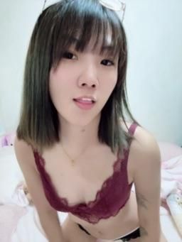 karensw : 扭一下🥰 找找亮點😝