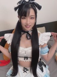 chiori_chan : コスプレ着たよ♡
今まじまじ顔見たんだけど、、、
顔色わるぅ!!!
口塗んのわすれたわ!!
幸薄いだと。。。!?!?
薄いと思った人は廊下に立ってなさい!!!