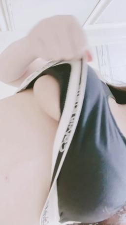 sexybearr : CK大巨乳🤍底下是雪白的嫩嫩女大生乳香世家🤍🤍🤍