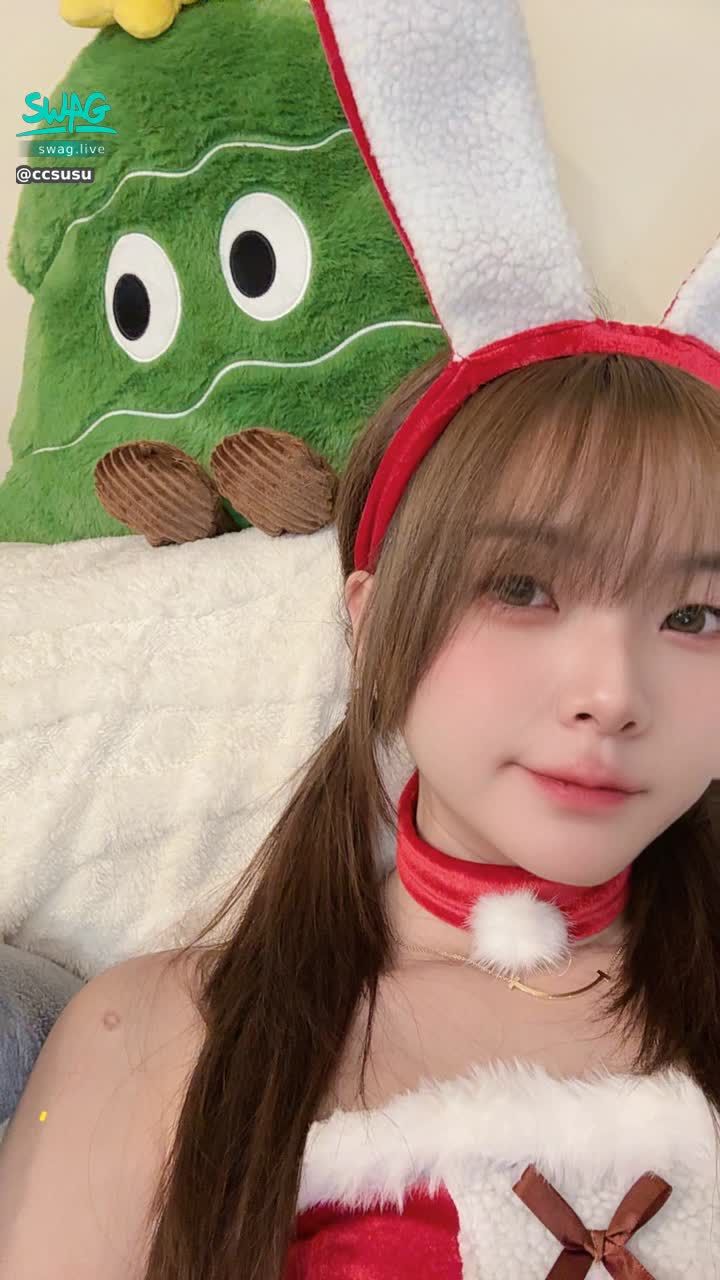 ccsusu : 好久不見♥️🎅🏻
22：00 開播聊天唷