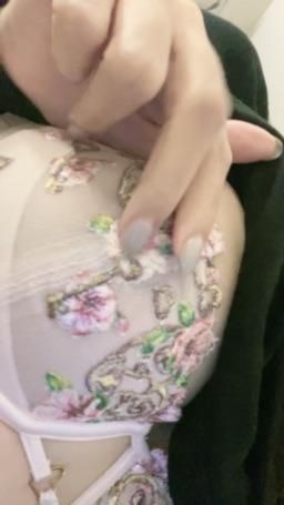 lovekikii : 不要啦~你不知道我很敏感嗎⋯⋯🥺🤍