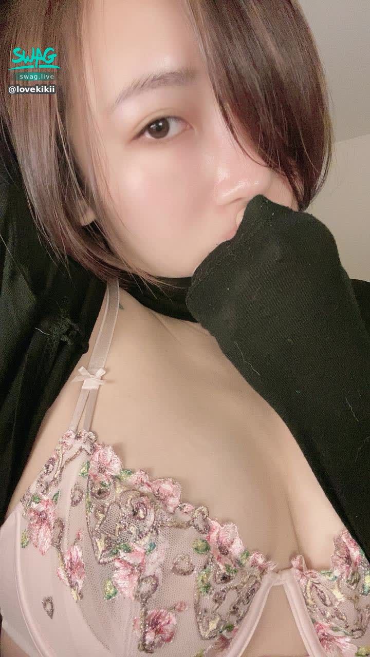 lovekikii : 私訊我限時超優惠2萬鑽石露臉上空超色完美白皙嫩奶😍影片🎦只有私訊才有😈