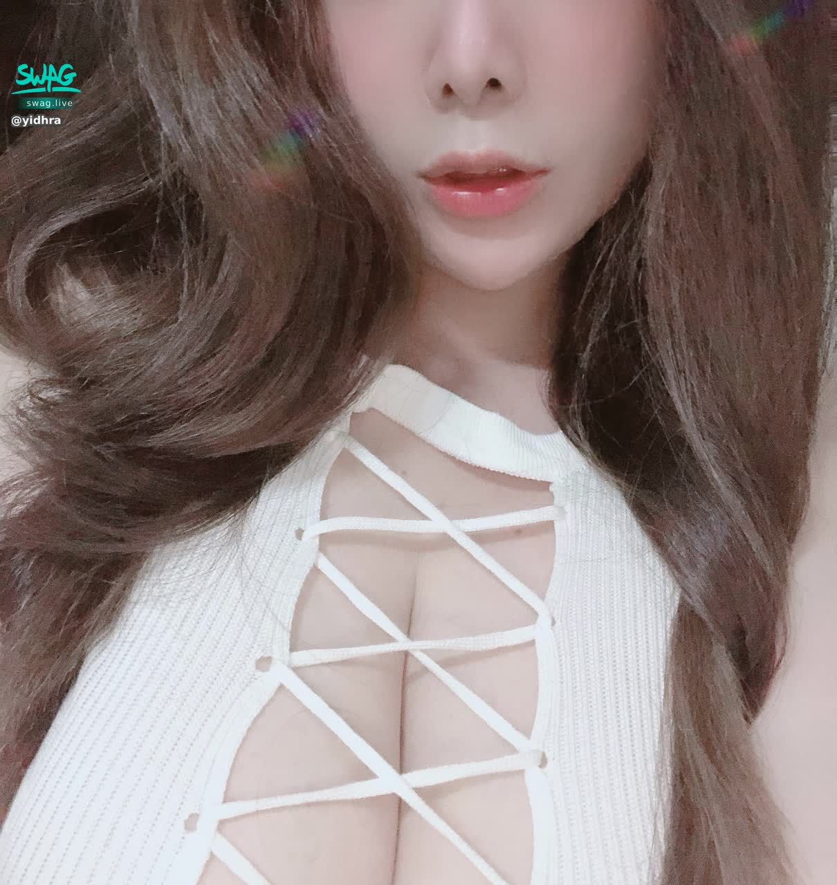 yidhra : 🔥i罩杯日常🔥追蹤我,更新低鑽貼文

#sexy #性感 #巨乳 #大奶🔥 #yidhra  #i罩杯 #海拉 #巨乳控 #美乳