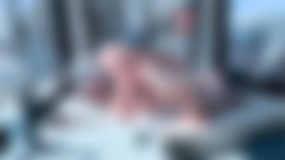 japanese_real_amateur : 正真正銘アイドル、１９才、完全顔出し！！超大手芸能事務所在※籍中！！アイドルグループにデビュー間近！歩行者真横でまる見えトラックで
