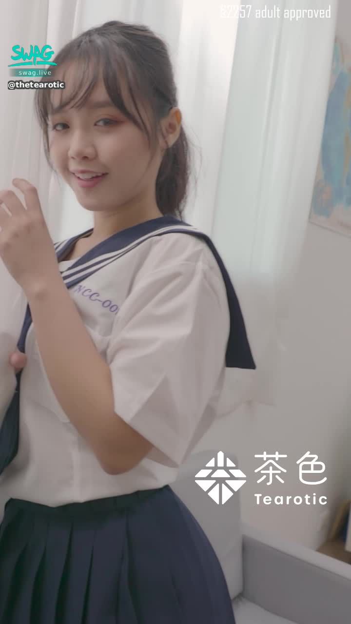 thetearotic : 幺力態制服羅莉！