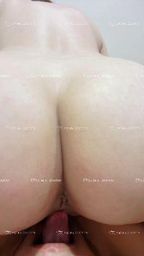 kitty_20240408 : 排休的日子就是要打ㄆㄠˋ呀⁄(⁄ ⁄•⁄-⁄•⁄ ⁄)⁄
最愛跟我的小男友❤️❤️了!
床單又被我噴濕了💦