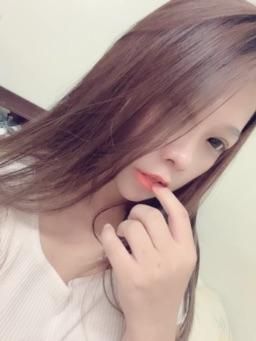 momo_voov : 一分鐘低鑽🔞超色露三點  淫蕩全身到腳都給你看光光了🙈