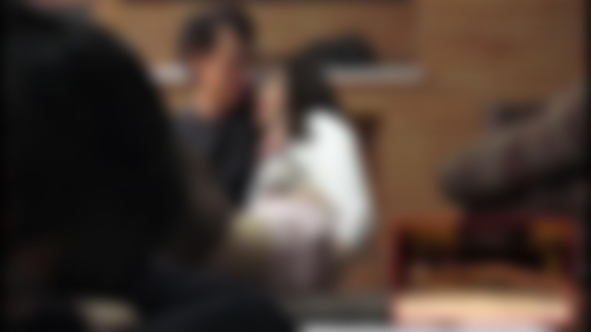 eaglejp : 暖爐桌下的逗弄