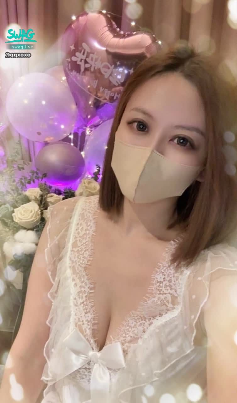 qqxoxo : 🎂QQ生日月🎂寵粉週💞
⏰1/16-1/22📽️直播間或📩私訊送
生日快樂系列禮物🎁抽浪漫純晚餐約會❤️

🍦999🉐1支籤
🧁9999🉐11支籤
🌹99999🉐110支籤

💐5束生日花束🉐保底浪漫約會2次💝

📍1/23公開抽出3位幸運Q粉💜
頭獎-浪漫晚餐純約會🍽️+QQ專屬禮物🎁
貳獎-性感睡衣👙+限定寫真照❤️‍🔥
參獎-原味褲褲🩲+限定寫真照❤️‍🔥

#巨乳 #QQ #G奶