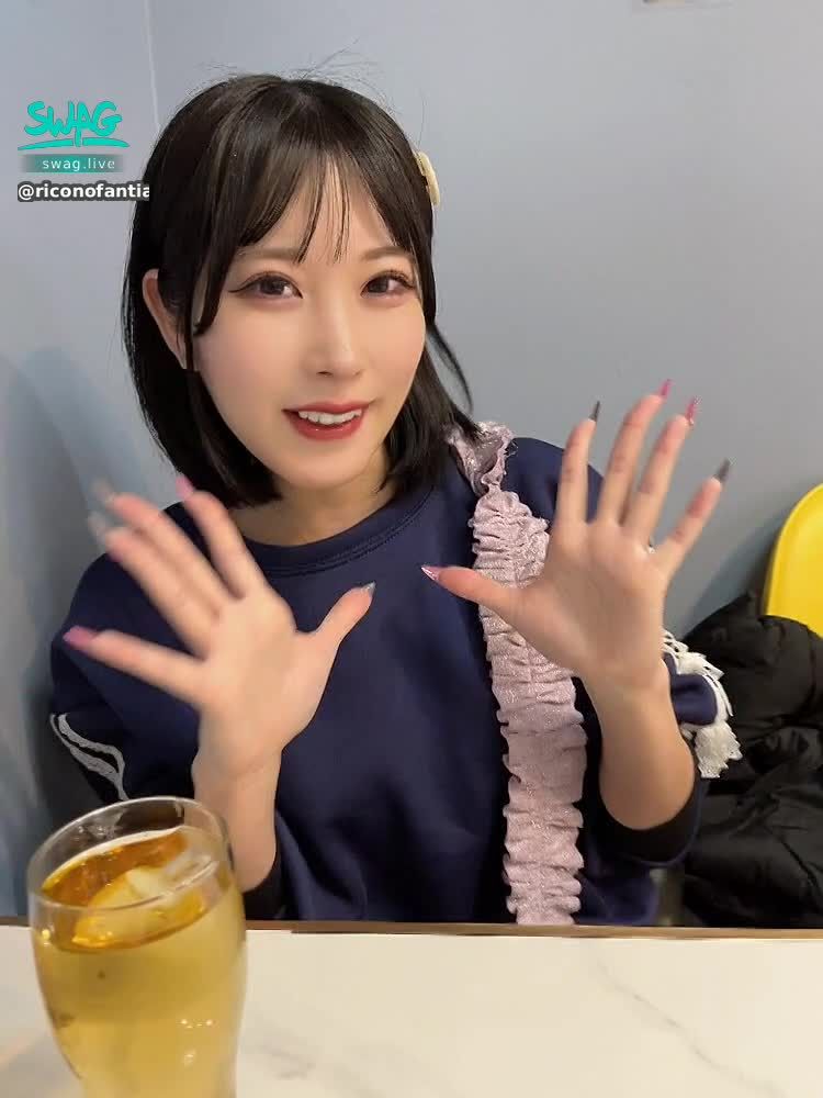  : 撮影が終わり、ご褒美の火鍋に来ました～🙌