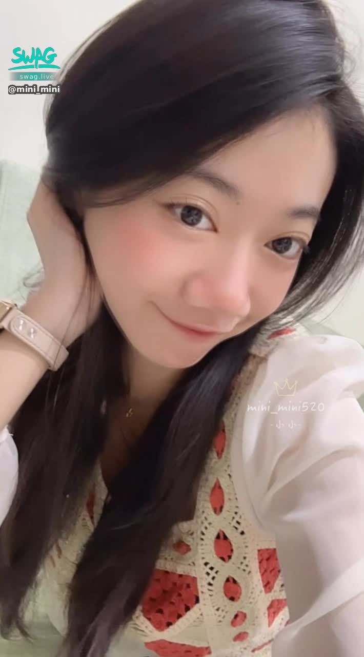 mini_mini : 今天18:00準時開播，寶貝們不見不散喔😍