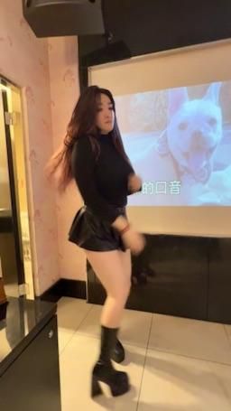 sugercathy : 😈 Hot dance temptation 😈 She takes off her clothes while dancing, so sexy