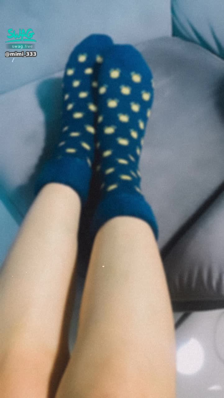 mimi_333 : 姐妹送的毛襪就是暖 🧦