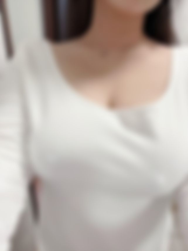  : 學弟趁我睡覺用肉棒把我從睡夢中叫醒👅👅