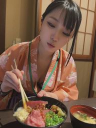 chiori_chan : まぐろ食べるっちゃ!!!!