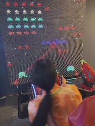 chiori_chan : ゲーセンきた!!!
これやろこれやろ!!!!
インベーダー!!!!